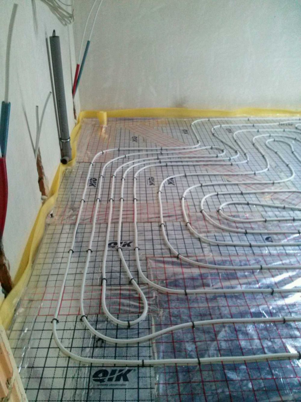 gesciej pod zlewem gesciej pod zlewem