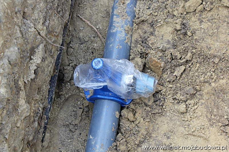 Zawór wody na ciągu głównym